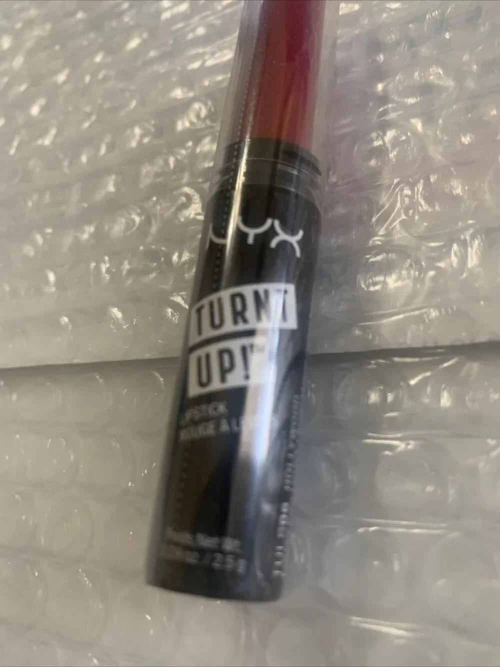 NYX Cosmetics Turnt Up! Lipstick, Hollywood Red NEW TULS06 new sealed
